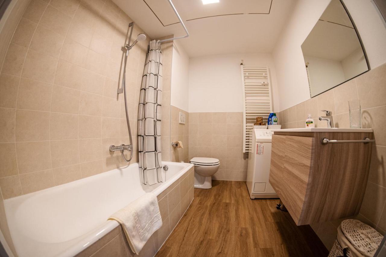 Flow Apartments Winkel Studio Merano Exterior photo